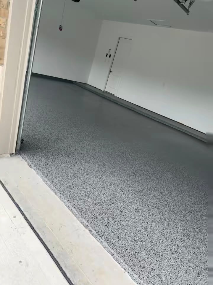 Garaje abierto, piso listo para usar
